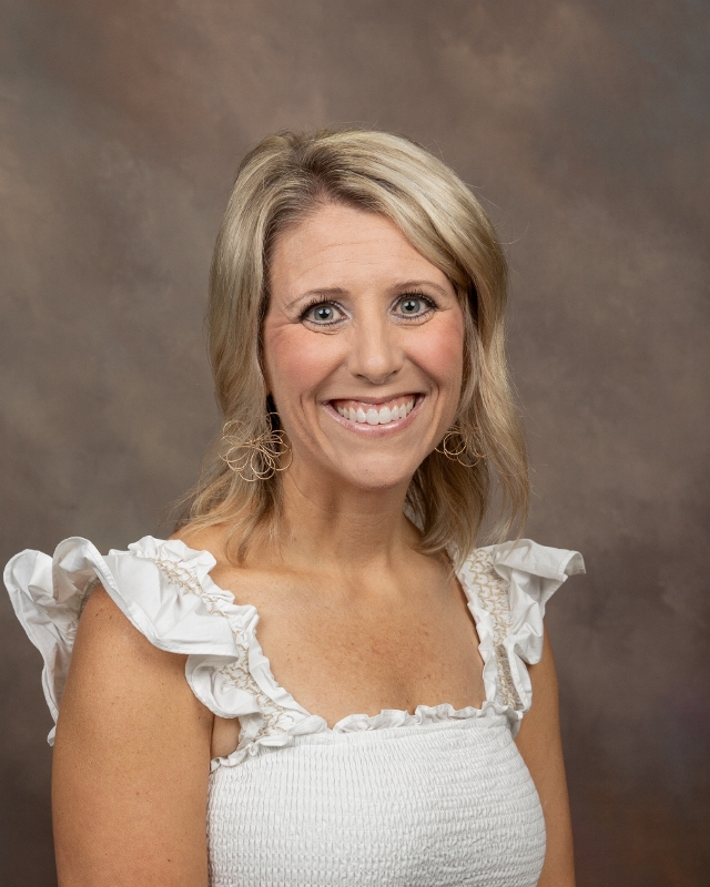 Headshot for Gatewood Schools employee, Mrs. Lori England