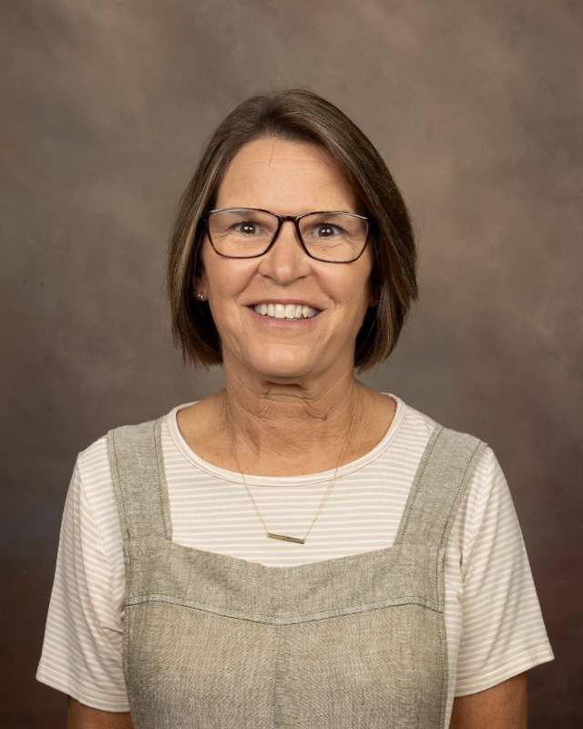 Headshot for Gatewood Schools employee, Mrs. Donna Hobbs