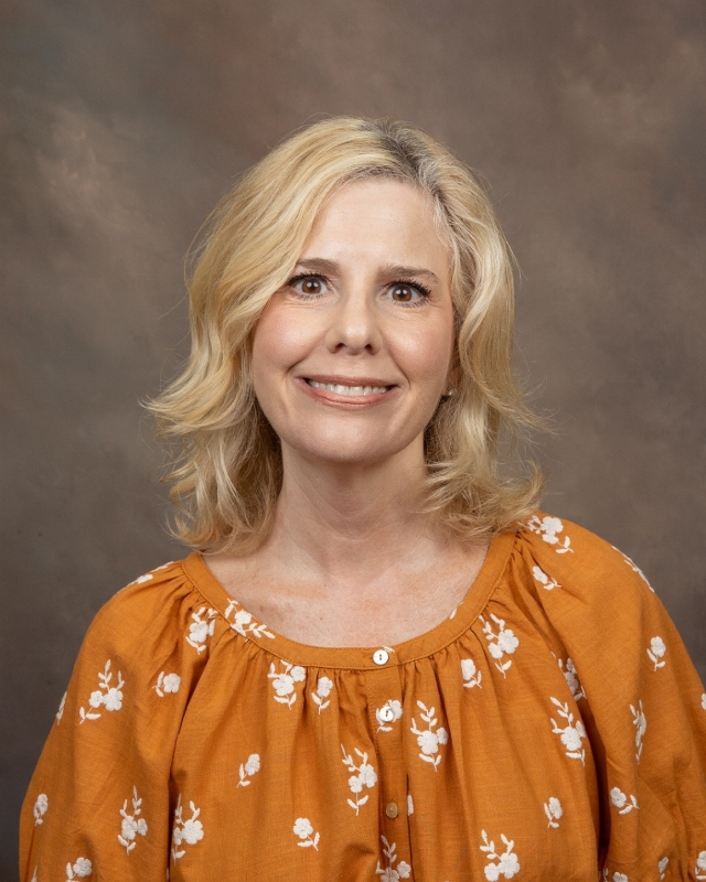 Headshot for Gatewood Schools employee, Mrs. Stacy Isler