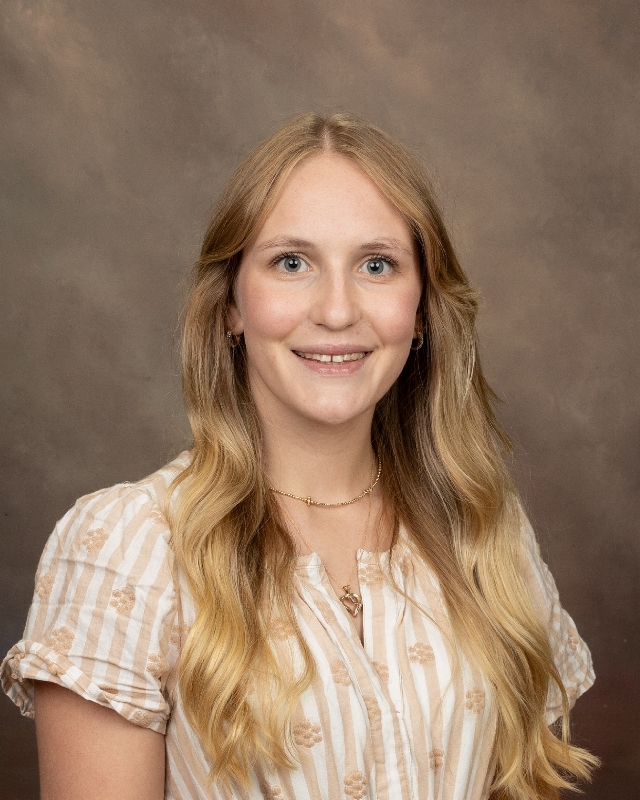 Headshot for Gatewood Schools employee, Ms. Ashley Lingle