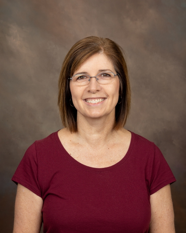 Headshot of Gatewood employee, Mrs. Beth Mappes.