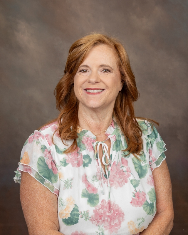 Headshot for Gatewood Schools employee, Mrs. Julie Mayfield