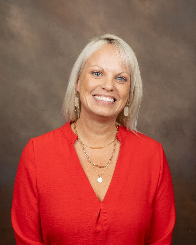 Headshot for Gatewood Schools employee, Mrs. Beth Moss