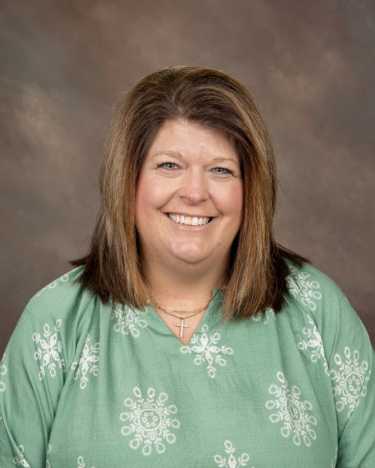 Headshot of Gatewood employee, Mrs. Allison Booth