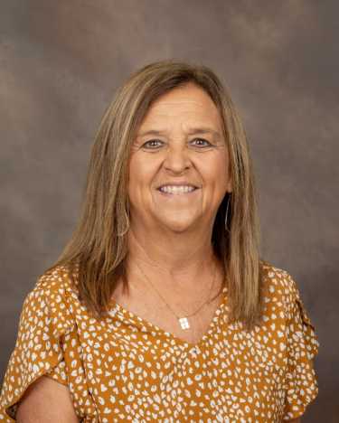 Headshot of Gatewood employee, Mrs. Lyn Brown