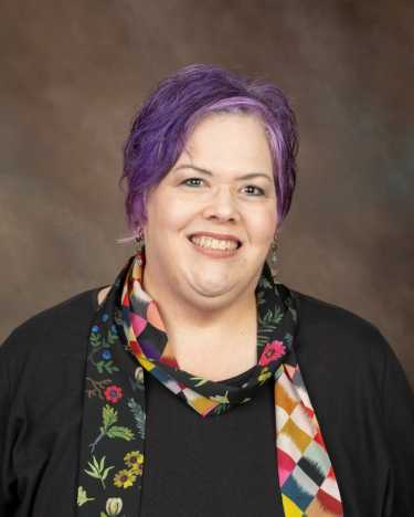 Headshot of Gatewood employee, Ms. Geni Clause