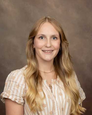 Headshot of Gatewood employee, Ms. Ashley Lingle