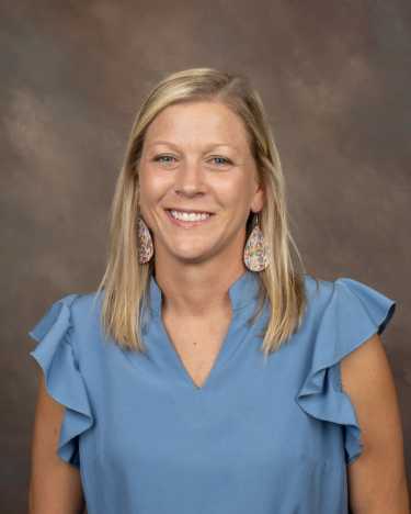 Headshot of Gatewood employee, Mrs. Leslie Peebles